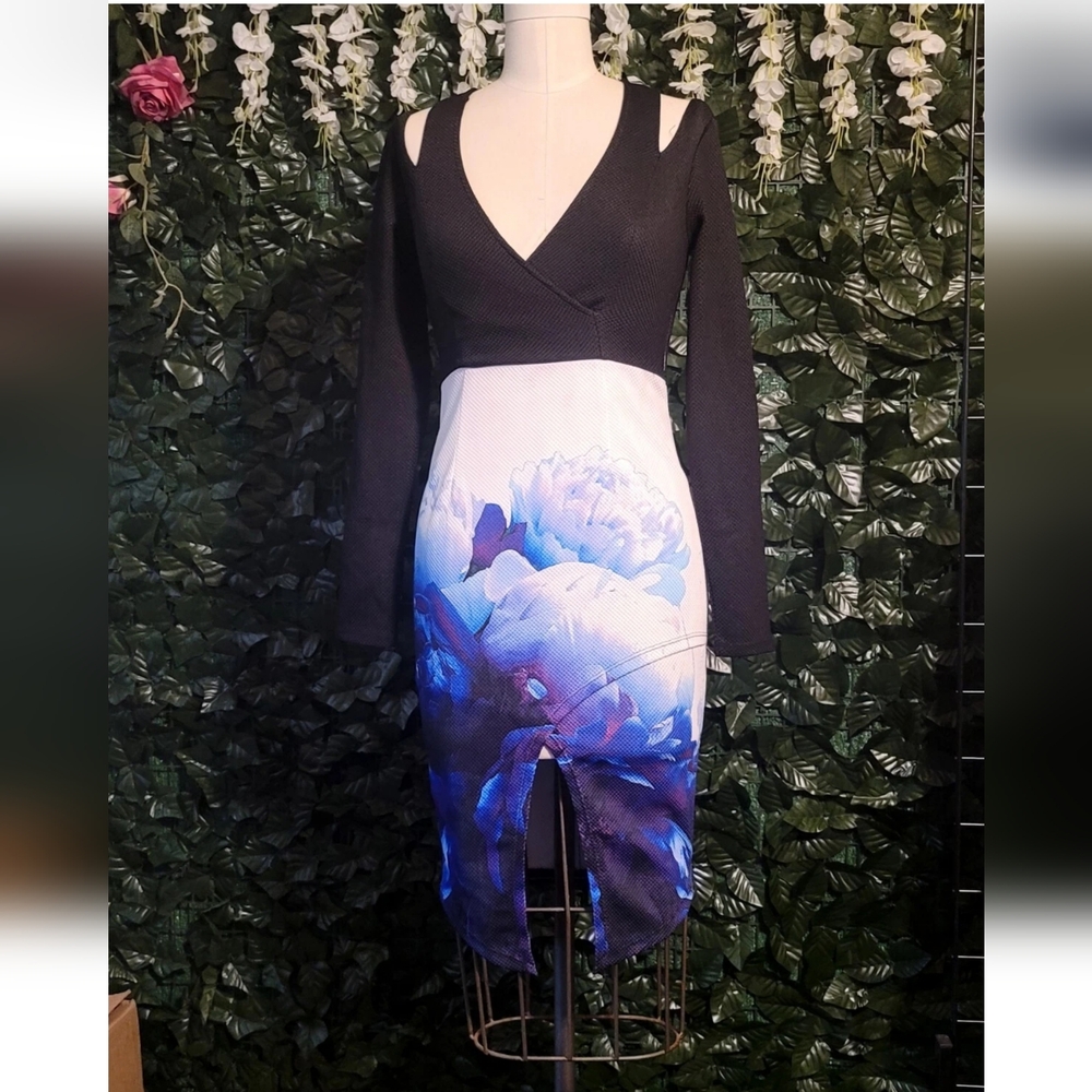 NWT Blossom V Neck Long Sleeves Cold Shoulder Dress Size 8 Black Top